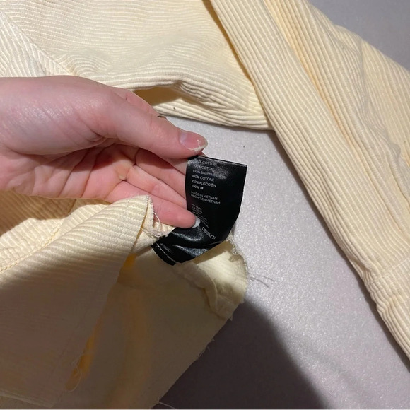 BDG Women's Pale Yellow Corduroy Cropped Boxy Oversized Baggy Jacket Sz Small - Picture 7 of 10